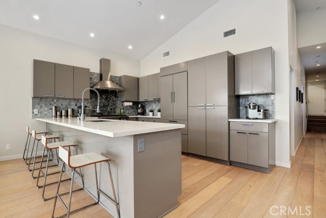 720 Rosecrans Avenue, Manhattan Beach, California 90266, 4 Bedrooms Bedrooms, ,3 BathroomsBathrooms,Residential,Sold,Rosecrans,PW21110961