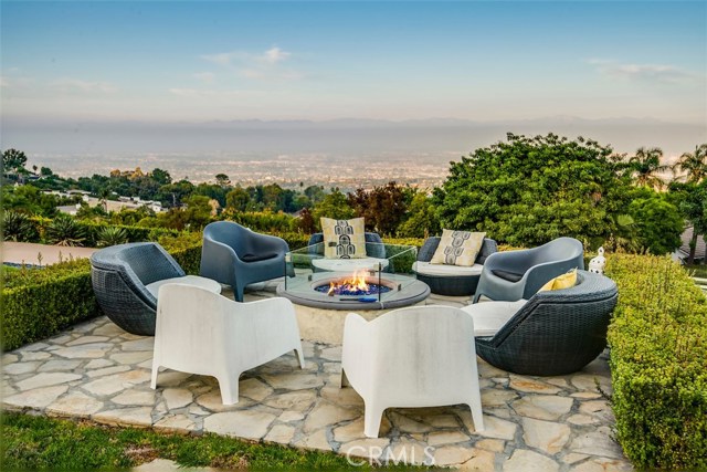 11 Outrider Road, Rolling Hills, California 90274, 4 Bedrooms Bedrooms, ,3 BathroomsBathrooms,Residential,Sold,Outrider,PV20235283