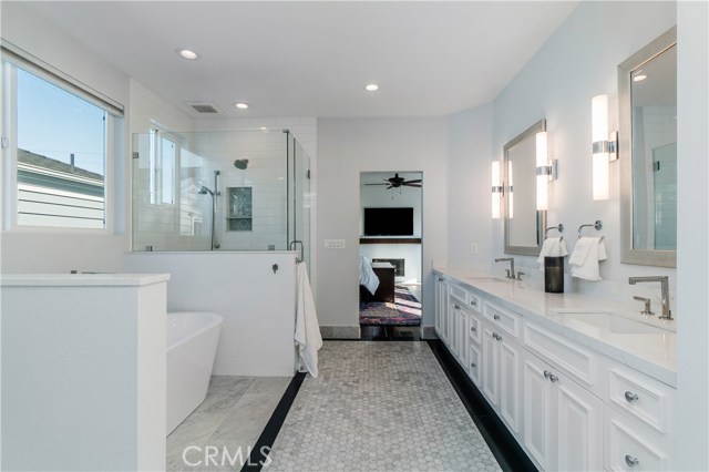 3304 Poinsettia Avenue, Manhattan Beach, California 90266, 5 Bedrooms Bedrooms, ,2 BathroomsBathrooms,Residential,Sold,Poinsettia,SB20035052