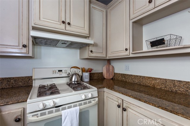 208 Kelp Street, Manhattan Beach, California 90266, 3 Bedrooms Bedrooms, ,1 BathroomBathrooms,Residential,Sold,Kelp,SB21034539