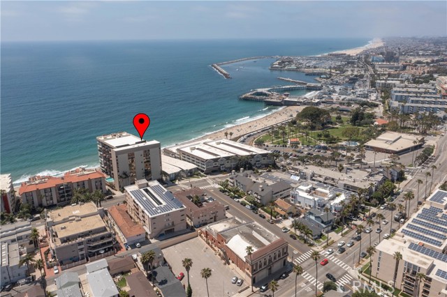 531 Esplanade, Redondo Beach, California 90277, 2 Bedrooms Bedrooms, ,Residential,Sold,Esplanade,SW21140273