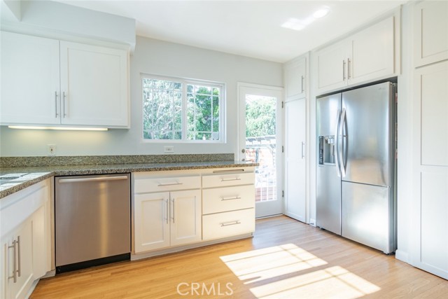 706 Serpentine Street, Redondo Beach, California 90277, 4 Bedrooms Bedrooms, ,2 BathroomsBathrooms,Residential,Sold,Serpentine,SB21039323