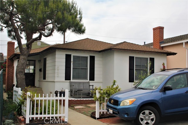 532 Marine Avenue, Manhattan Beach, California 90266, 3 Bedrooms Bedrooms, ,1 BathroomBathrooms,Residential,Sold,Marine Avenue,SB21085787