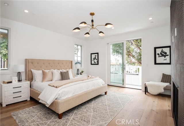 617 31st Street, Manhattan Beach, California 90266, 7 Bedrooms Bedrooms, ,2 BathroomsBathrooms,Residential,Sold,31st,SB20084953