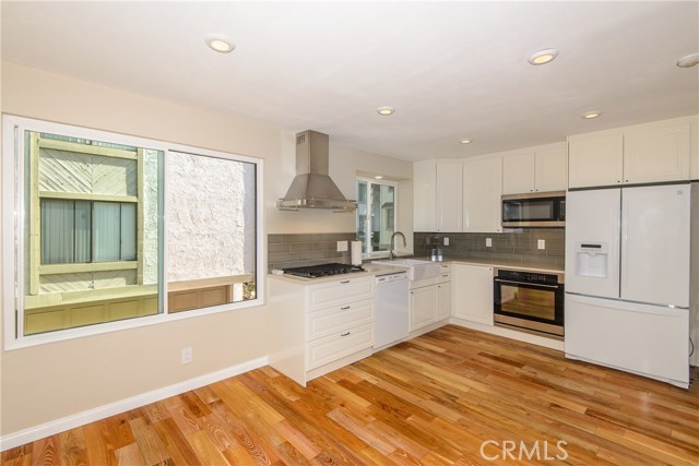 Another view of this beautiful new kitchen! Another view of this beautiful new kitchen!