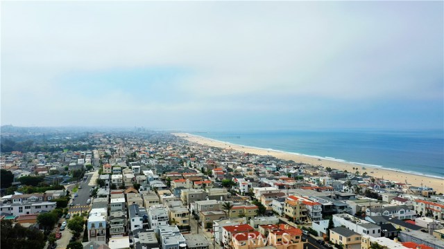 329 4th Street, Manhattan Beach, California 90266, 3 Bedrooms Bedrooms, ,2 BathroomsBathrooms,Residential,Sold,4th,SB20090773