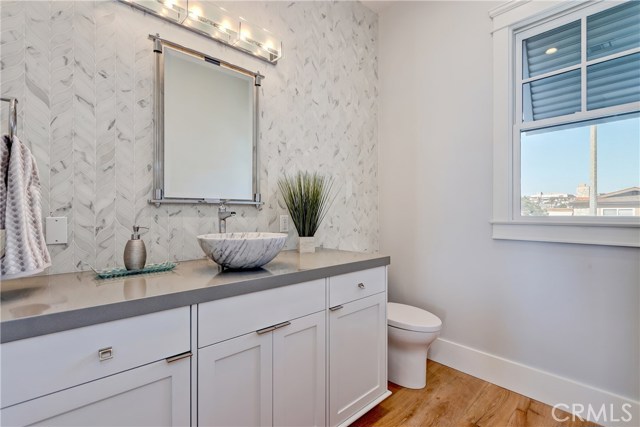 1955 Monterey Boulevard, Hermosa Beach, California 90254, 4 Bedrooms Bedrooms, ,2 BathroomsBathrooms,Residential,Sold,Monterey,SB18111119