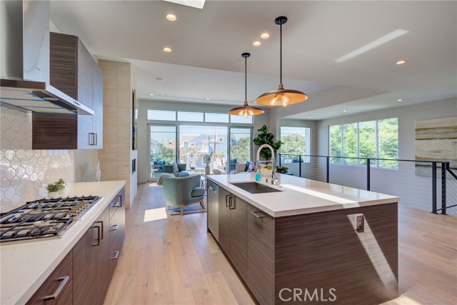 102 Prospect Avenue, Redondo Beach, California 90277, 3 Bedrooms Bedrooms, ,1 BathroomBathrooms,Residential,Sold,Prospect,SB19223229