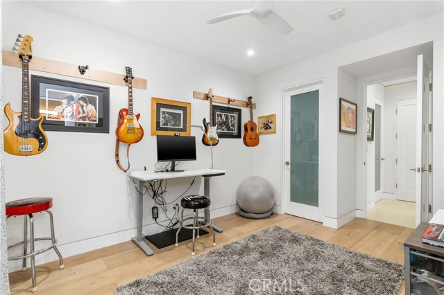 429 Marine Place, Manhattan Beach, California 90266, 4 Bedrooms Bedrooms, ,2 BathroomsBathrooms,Residential,Sold,Marine Place,SB21015394