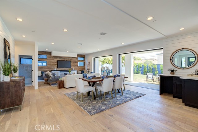 1130 21st Street, Manhattan Beach, California 90266, 5 Bedrooms Bedrooms, ,4 BathroomsBathrooms,Residential,Sold,21st,SB21098347