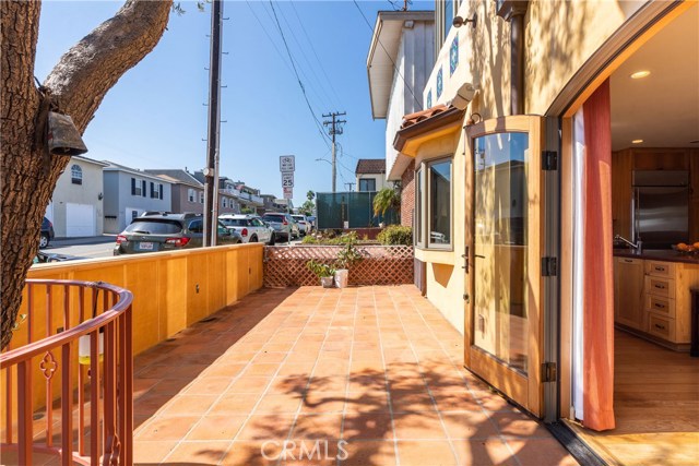 459 Longfellow Avenue, Hermosa Beach, California 90254, 4 Bedrooms Bedrooms, ,2 BathroomsBathrooms,Residential,Sold,Longfellow,SB20241073