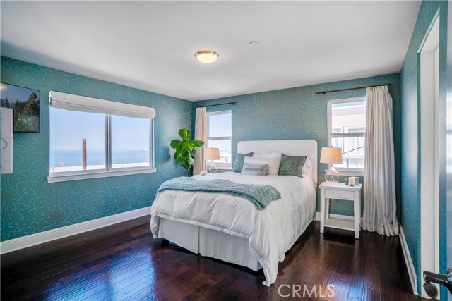 213 Seaview Street, Manhattan Beach, California 90266, 4 Bedrooms Bedrooms, ,3 BathroomsBathrooms,Residential,Sold,Seaview,SB19227675