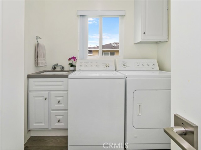 Washer & Dryer Included