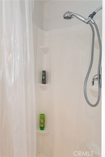 571 33rd Street, Manhattan Beach, California 90266, 2 Bedrooms Bedrooms, ,2 BathroomsBathrooms,Residential,Sold,33rd,SB21059997