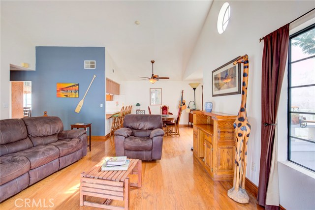 1924 Mathews Avenue, Redondo Beach, California 90278, 3 Bedrooms Bedrooms, ,2 BathroomsBathrooms,Residential,Sold,Mathews,SB19050062
