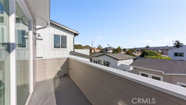 1020 Avenue A, Redondo Beach, California 90277, 6 Bedrooms Bedrooms, ,6 BathroomsBathrooms,Residential,Sold,Avenue A,PV20189738