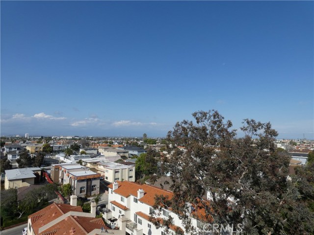 2001 Artesia Boulevard, Redondo Beach, California 90278, 2 Bedrooms Bedrooms, ,1 BathroomBathrooms,Residential,Sold,Artesia,SB20065471