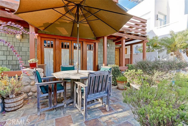 539 4th Street, Manhattan Beach, California 90266, 4 Bedrooms Bedrooms, ,3 BathroomsBathrooms,Residential,Sold,4th,SB21030047