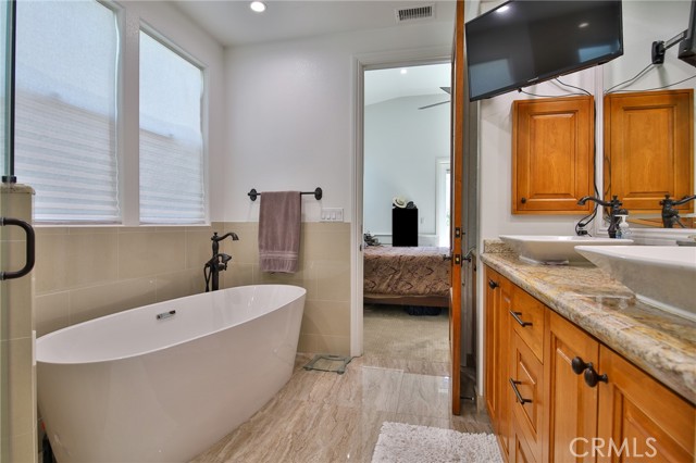 1725 Ford Avenue, Redondo Beach, California 90278, 4 Bedrooms Bedrooms, ,4 BathroomsBathrooms,Residential,Sold,Ford,CV21038454