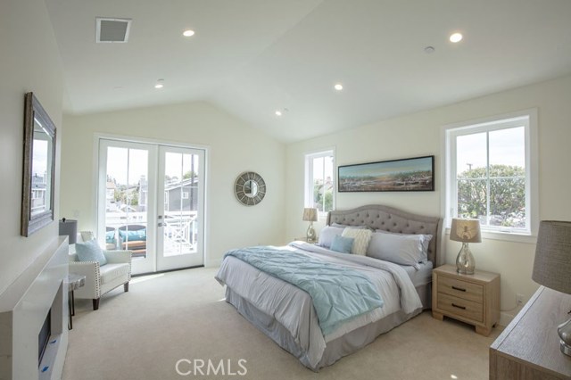 2309 Voorhees Avenue, Redondo Beach, California 90278, 4 Bedrooms Bedrooms, ,3 BathroomsBathrooms,Residential,Sold,Voorhees,SB19080678