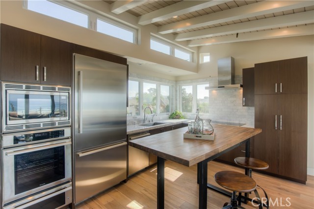 1819 Monterey Boulevard, Hermosa Beach, California 90254, 4 Bedrooms Bedrooms, ,4 BathroomsBathrooms,Residential,Sold,Monterey,SB21046153