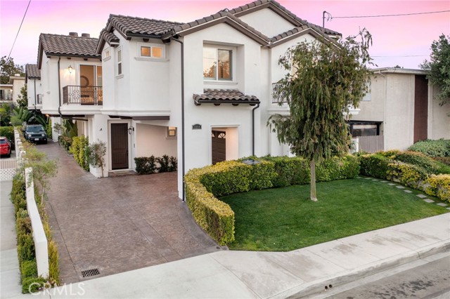 2204 Bataan Road, Redondo Beach, California 90278, 4 Bedrooms Bedrooms, ,4 BathroomsBathrooms,Residential,Sold,Bataan,SB21148388