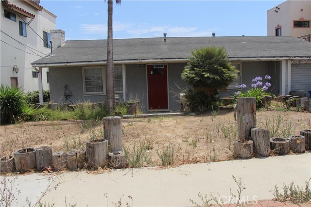 1920 Gates Avenue, Redondo Beach, California 90278, 2 Bedrooms Bedrooms, ,1 BathroomBathrooms,Residential,Sold,Gates,SB17166970