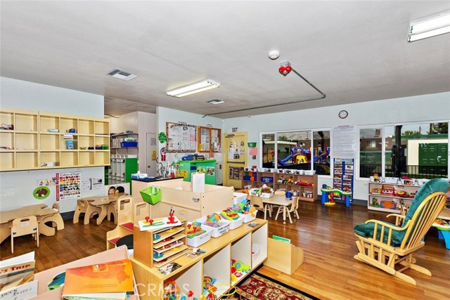 Lynwood, ,Commercial,For Sale,Lynwood,CV20155528