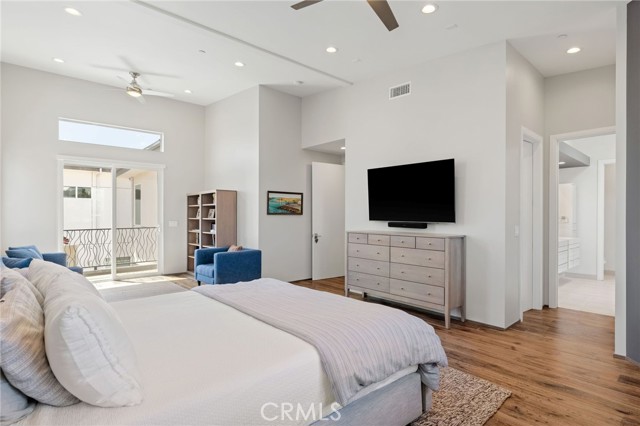 2013 Voorhees Avenue, Redondo Beach, California 90278, 4 Bedrooms Bedrooms, ,3 BathroomsBathrooms,Residential,Sold,Voorhees,SB21088037