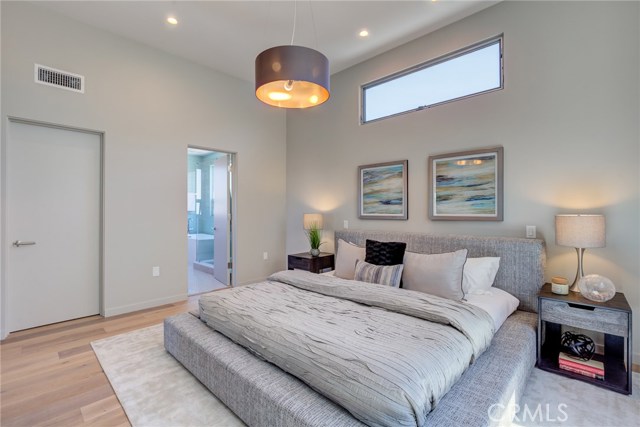 102 Prospect Avenue, Redondo Beach, California 90277, 3 Bedrooms Bedrooms, ,1 BathroomBathrooms,Residential,Sold,Prospect,SB19223229