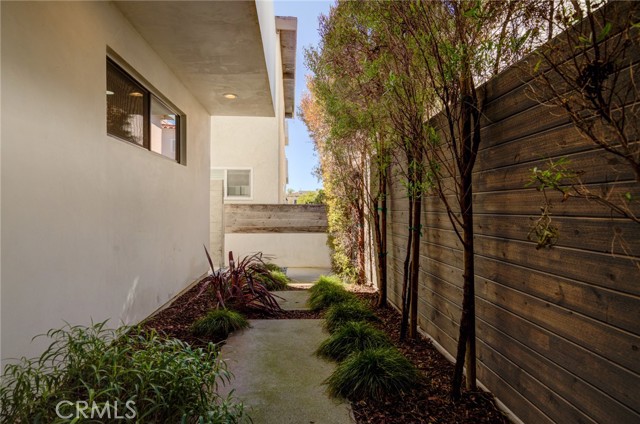 707 1st Place, Hermosa Beach, California 90254, 4 Bedrooms Bedrooms, ,4 BathroomsBathrooms,Residential,Sold,1st,SB21031767