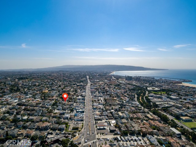 842 8th Street, Hermosa Beach, California 90254, 4 Bedrooms Bedrooms, ,2 BathroomsBathrooms,Residential,Sold,8th,SB19252569