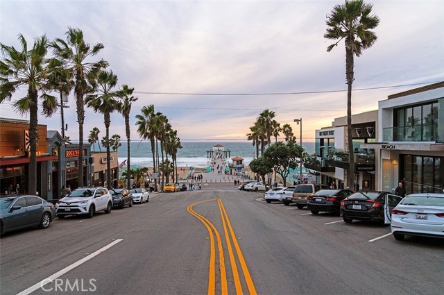 1717 11th Street, Manhattan Beach, California 90266, 3 Bedrooms Bedrooms, ,1 BathroomBathrooms,Residential,Sold,11th,SB19159919