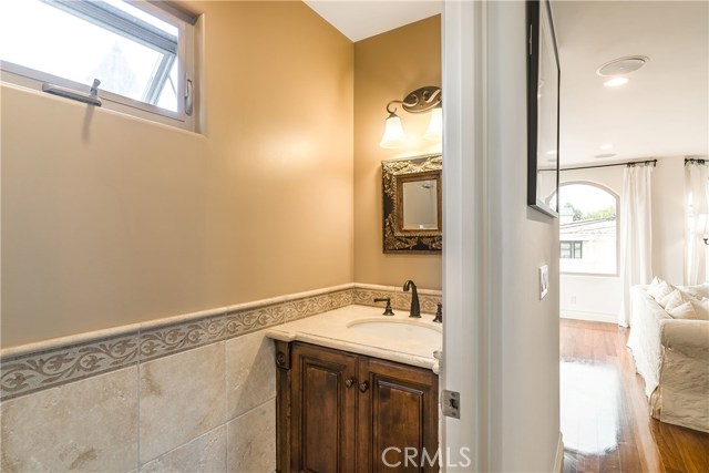 922 2nd, Hermosa Beach, California 90254, 4 Bedrooms Bedrooms, ,5 BathroomsBathrooms,Residential,Sold,2nd,SB19107146