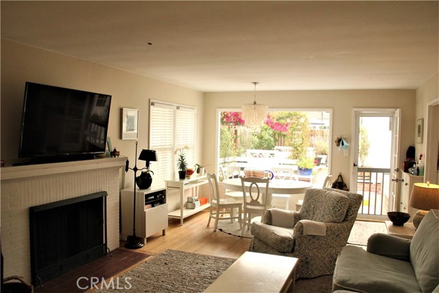 532 Marine Avenue, Manhattan Beach, California 90266, 3 Bedrooms Bedrooms, ,1 BathroomBathrooms,Residential,Sold,Marine Avenue,SB21085787