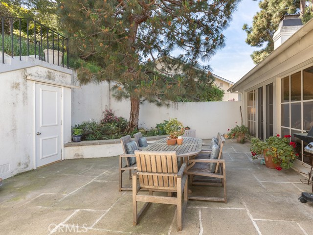 1716 Via Boronada, Palos Verdes Estates, California 90274, 3 Bedrooms Bedrooms, ,3 BathroomsBathrooms,Residential,Sold,Via Boronada,SB19060046