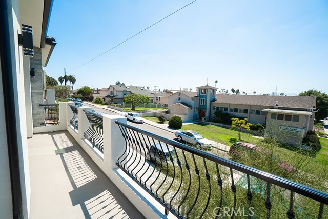 2601 Nelson Avenue, Redondo Beach, California 90278, 4 Bedrooms Bedrooms, ,3 BathroomsBathrooms,Residential,Sold,Nelson,SB18212308