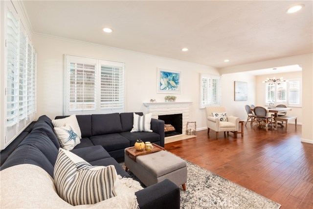 443 Prospect Avenue, Redondo Beach, California 90277, 5 Bedrooms Bedrooms, ,2 BathroomsBathrooms,Residential,Sold,Prospect,SB19114757