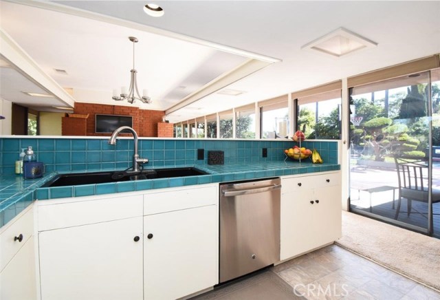 10 Pinto Lane, Rolling Hills Estates, California 90274, 4 Bedrooms Bedrooms, ,3 BathroomsBathrooms,Residential,Sold,Pinto,PV20024479