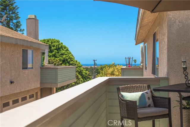 211 Helberta Avenue, Redondo Beach, California 90277, 2 Bedrooms Bedrooms, ,2 BathroomsBathrooms,Residential,Sold,Helberta,RS18145778