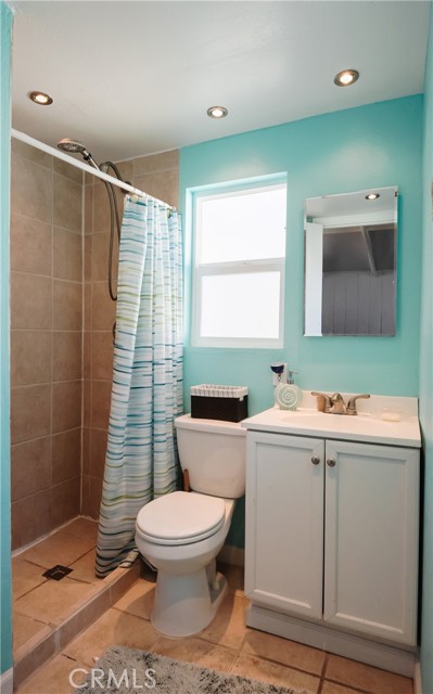 Bonus 3/4 Bathroom