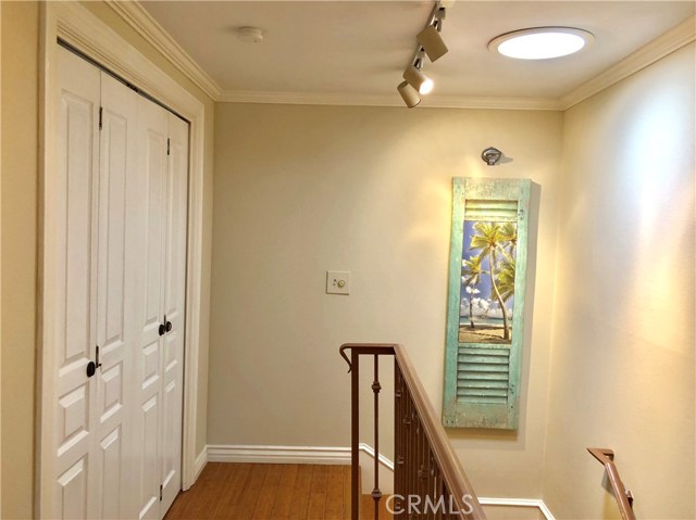 433 2ND Street, Hermosa Beach, California 90254, 3 Bedrooms Bedrooms, ,2 BathroomsBathrooms,Residential,Sold,2ND Street,SB18113035