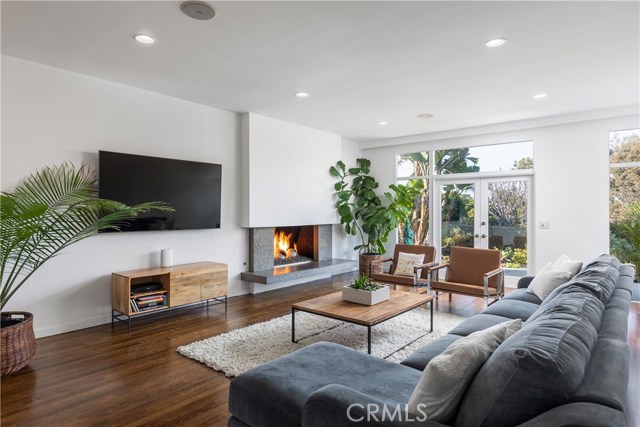 2404 Laurel Avenue, Manhattan Beach, California 90266, 5 Bedrooms Bedrooms, ,4 BathroomsBathrooms,Residential,Sold,Laurel,SB20035806