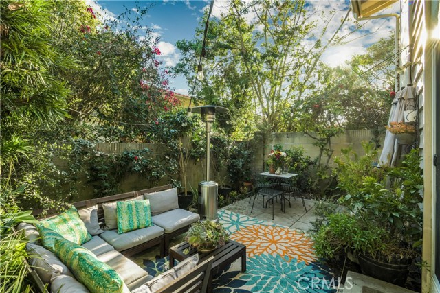 Relaxing, private patio Relaxing, private patio