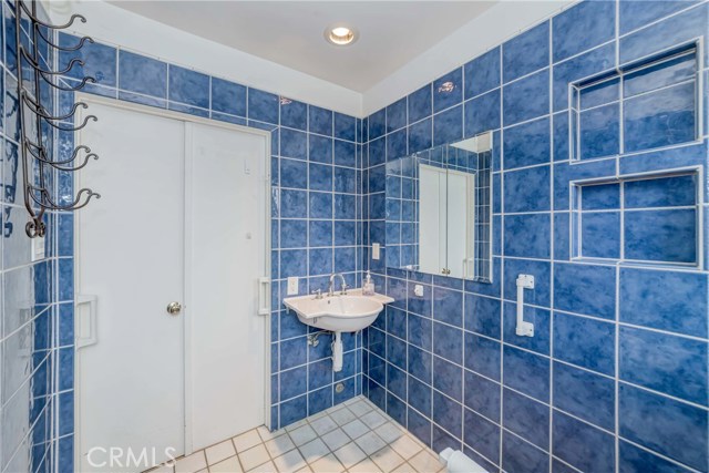 1304 Firmona Avenue, Redondo Beach, California 90278, 4 Bedrooms Bedrooms, ,2 BathroomsBathrooms,Residential,Sold,Firmona,SB20046150
