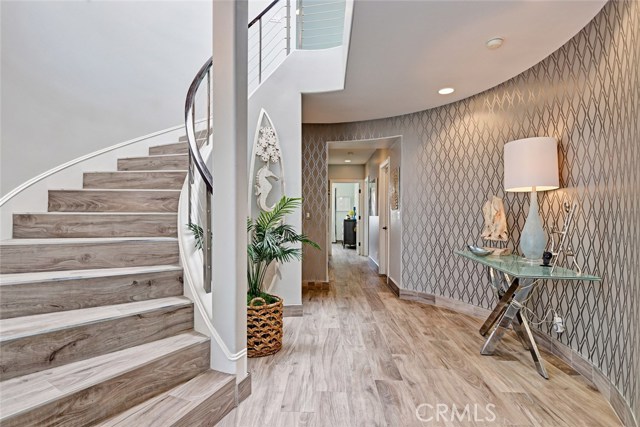 300 28th Street, Hermosa Beach, California 90254, 4 Bedrooms Bedrooms, ,4 BathroomsBathrooms,Residential,Sold,28th,SB18066666
