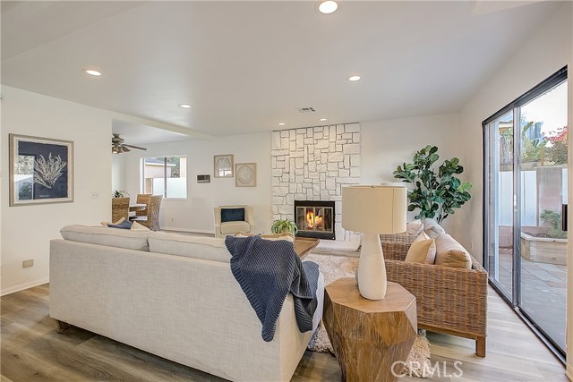 2215 Huntington Lane, Redondo Beach, California 90278, 3 Bedrooms Bedrooms, ,2 BathroomsBathrooms,Residential,Sold,Huntington,PW21010737