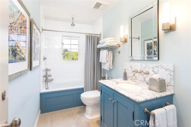 505 17th Street, Manhattan Beach, California 90266, 2 Bedrooms Bedrooms, ,2 BathroomsBathrooms,Residential,Sold,17th,SB19222936