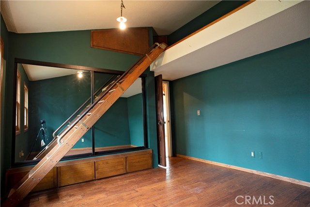 UNIQUE LOFT BEDROOM