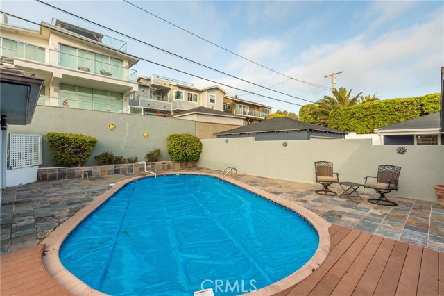 323 Avenue G, Redondo Beach, California 90277, 4 Bedrooms Bedrooms, ,1 BathroomBathrooms,Residential,Sold,Avenue G,PV21158630